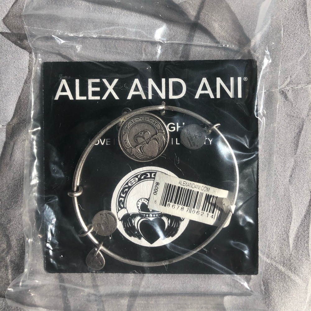 Alex and Ani | Claddagh Charm Bracelet (NWT)